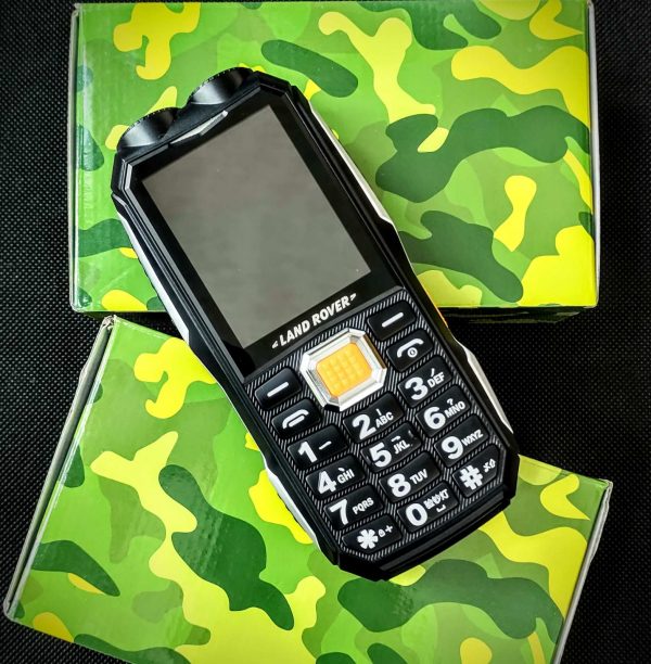 Ново! 13800mAh, мобилен Телефон, удароустойчив, водоустойчив, телефон за възрастни хора с две сим карти, LAND ROVER ,GSM, телефон с големи копчета за стари хора